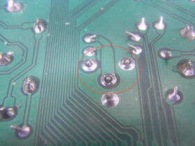 半田不良による接触不良の修理イメージ