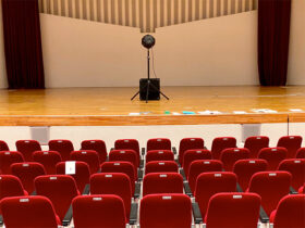 残響測定　静岡県某大学のホールで天井改修工事前後の測定イメージ